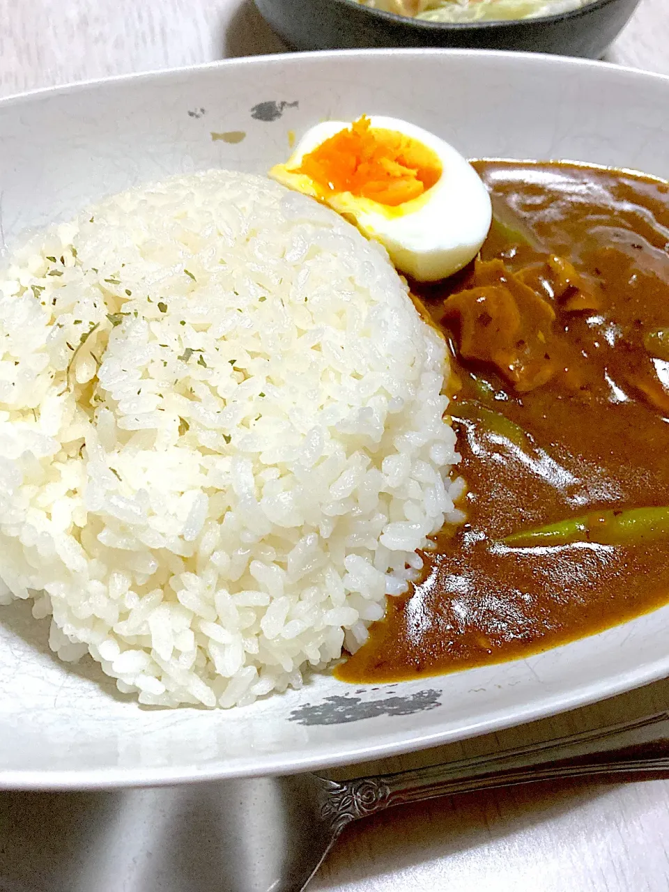 大豆のお肉とアスパラガスのカレー、サラダ|Ayaさん