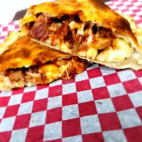 Snapdishの料理写真:BBQ-MAC CALZONE|Earl Pearsonさん