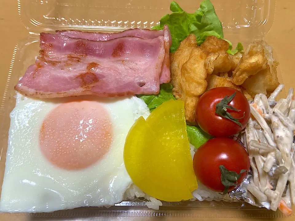 ベーコンegg弁当🍱|サチ😊さん