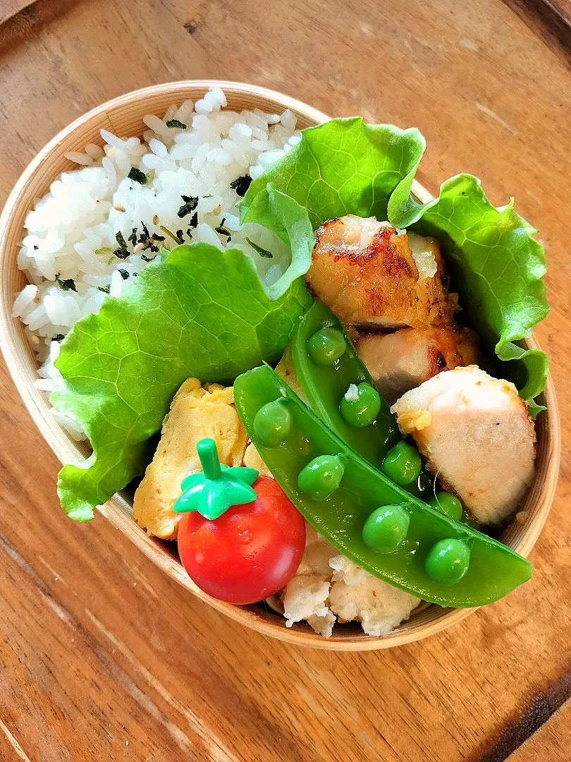 鶏の塩麹焼き・ポテトサラダ|音彩お弁当さん