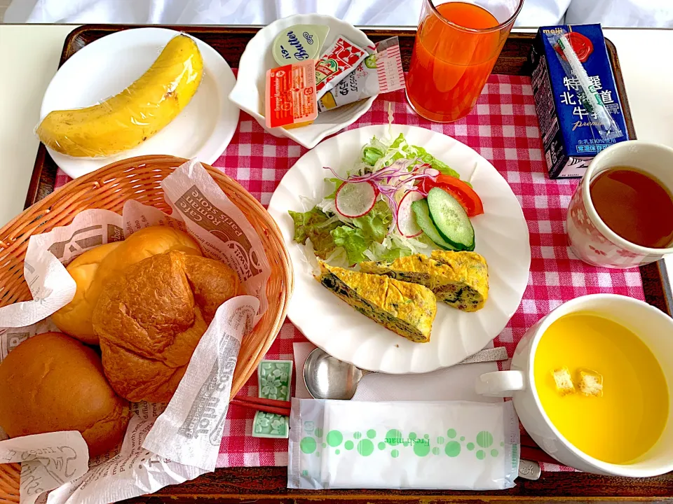 最後の病院食🥐🥗|きっきー🥰さん