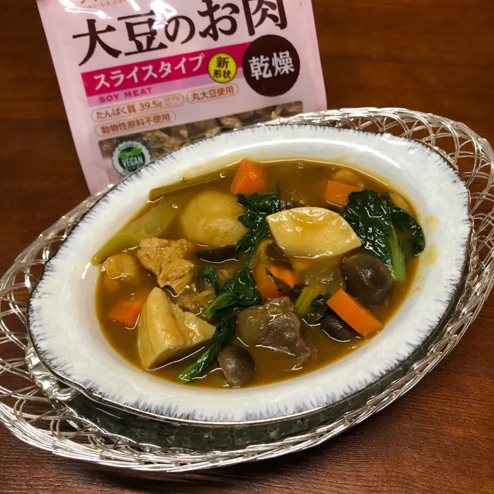 お豆のお肉deたけのこカレー🍛|henryさん