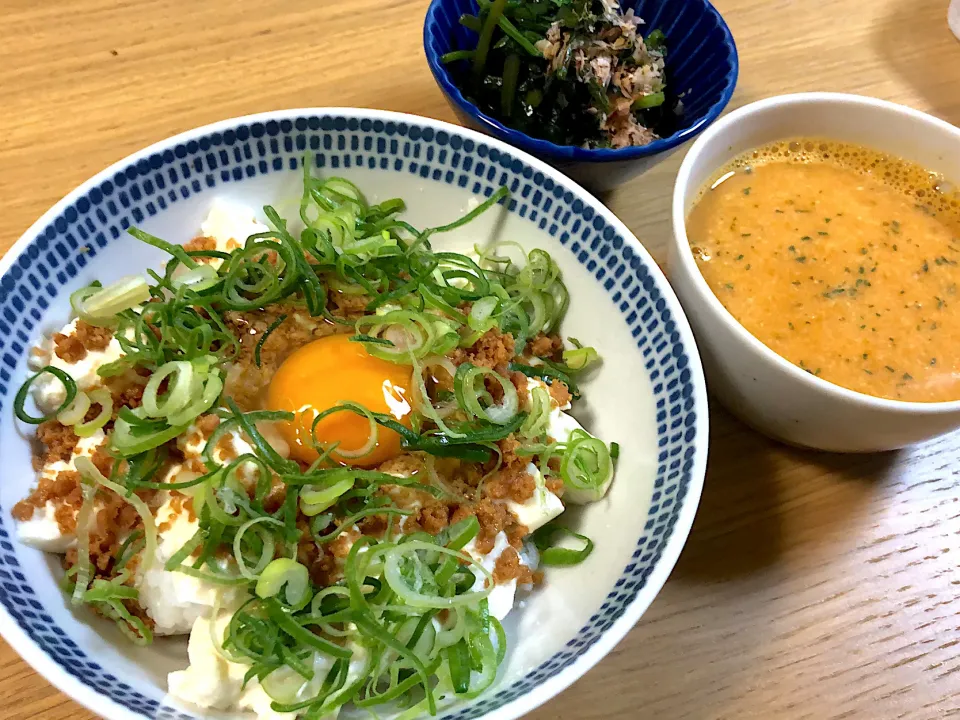 そぼろ豆腐丼💕|さおりさん