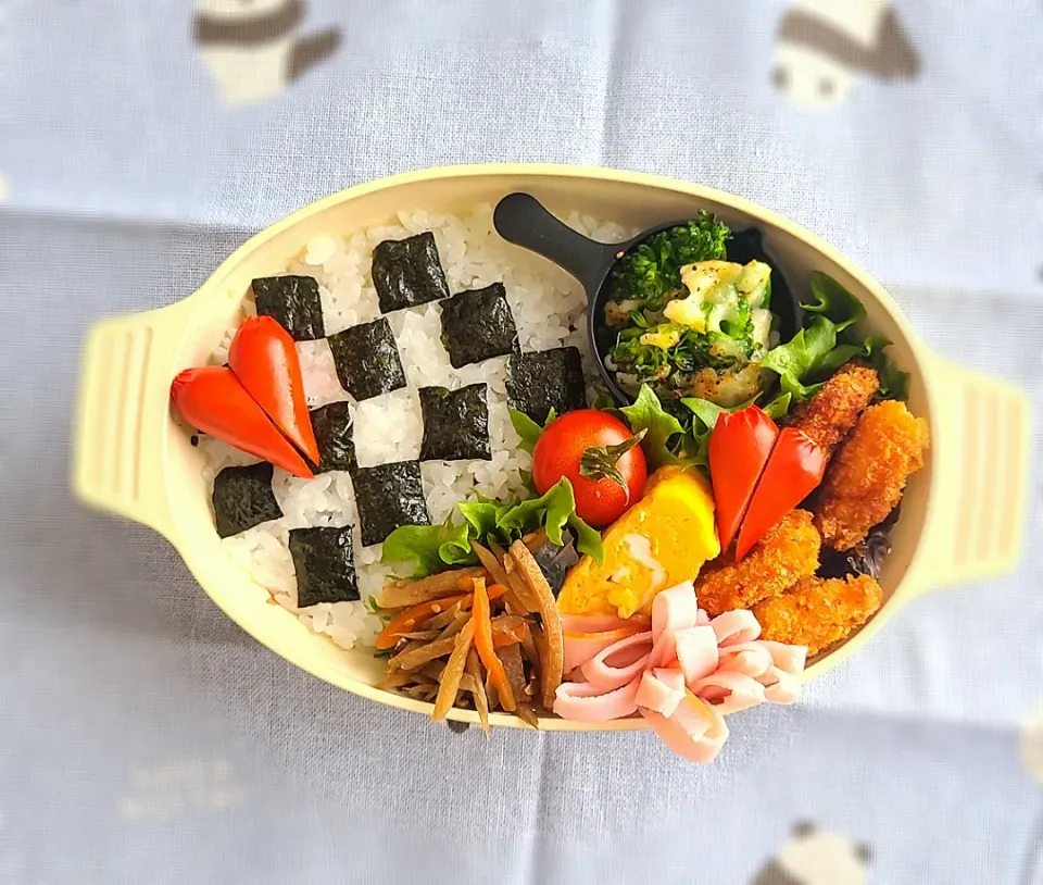 高校生お弁当「4/13」

今日からまたお弁当作りスタートします！
早起きが…o(><;)(;><)o

でもね、今日は神戸で推しのライブあり💙楽しみだぁ～✌️|みゆりんさん