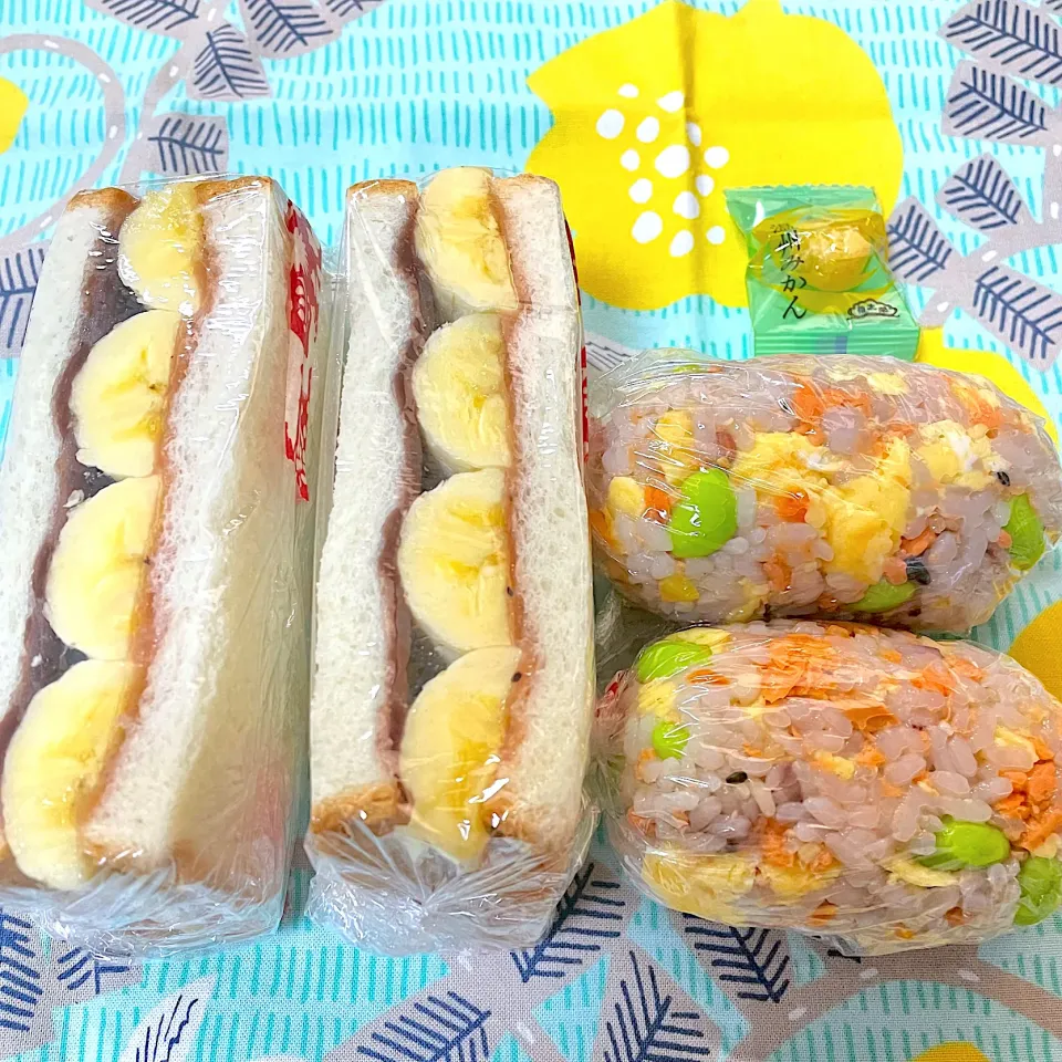 サンドイッチとおにぎり弁当(夫)☆4月13日|kaoriさん