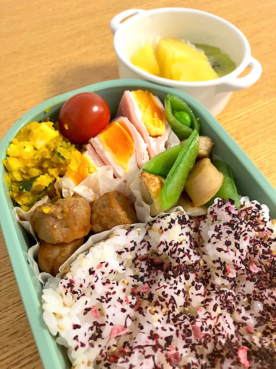 Snapdishの料理写真:入学式翌日おつかれ弁当|杏都さん