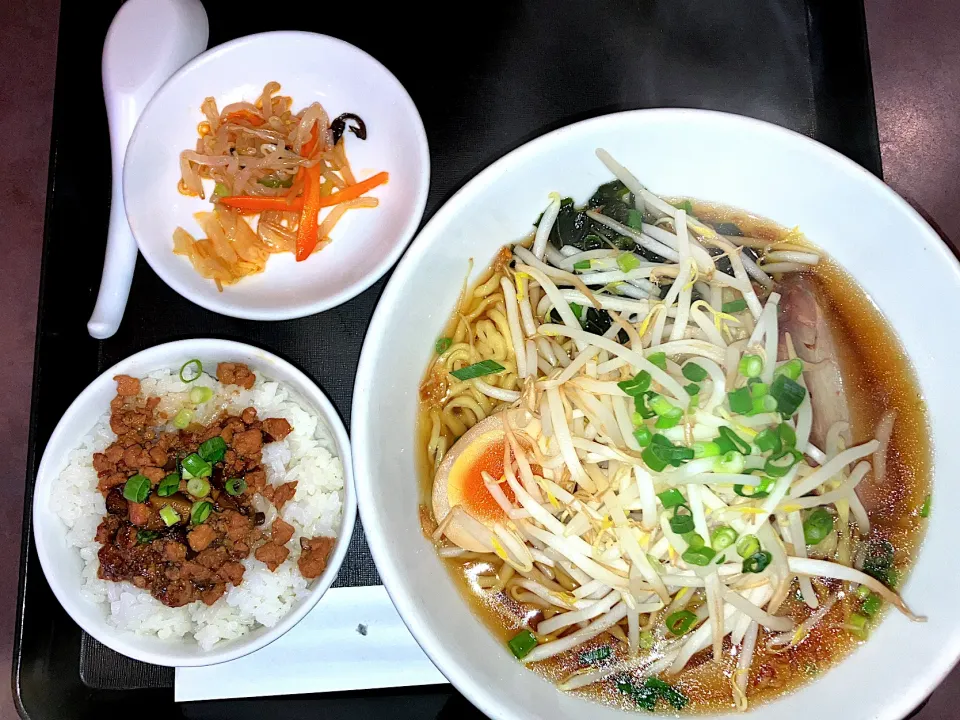 ラーメン　ルーロー飯|むぎさん