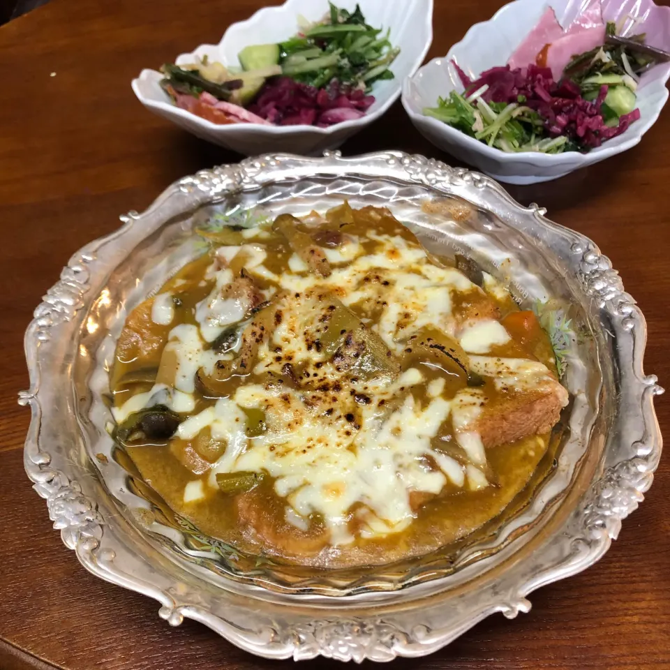 henryさんの料理 お豆のお肉deたけのこカレーパングラタン🍞|henryさん