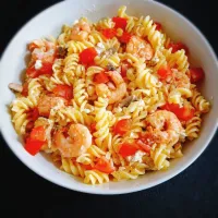 Snapdishの料理写真:Gluten free pasta with prawns,  mushrooms, tomatoes and cottage cheese.|Aldin Alicさん