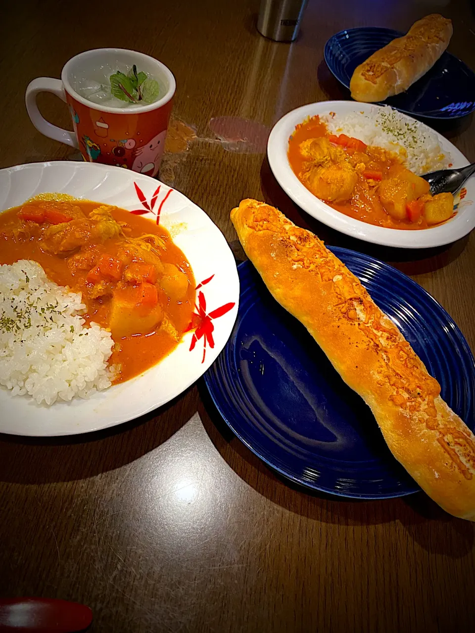 Snapdishの料理写真:バターチキンカレー　明太子チーズ餅パン　ペパーミントティー|ch＊K*∀o(^^*)♪さん