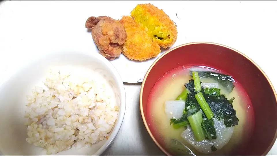 夕食備忘録☆無農薬かぶの味噌汁、かぼちゃコロッケ、唐揚げ、五分づき米|yuika☆さん