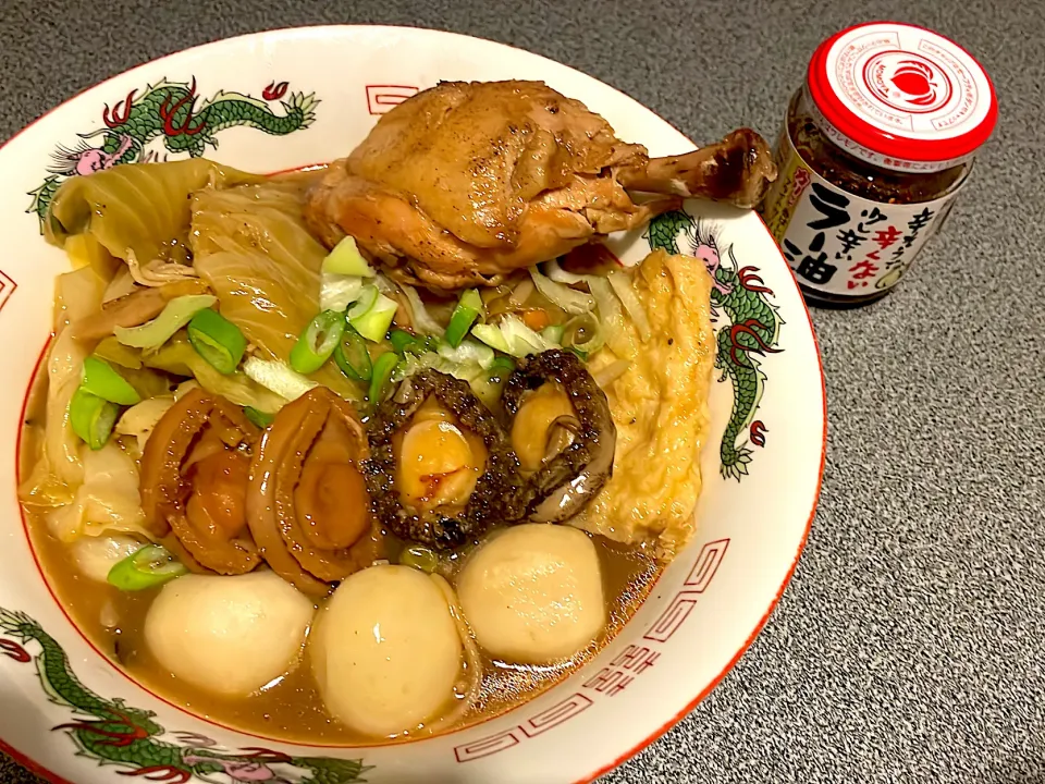 あわび、トリ、薩摩揚げ、野菜　色々ラーメン|270w178bさん