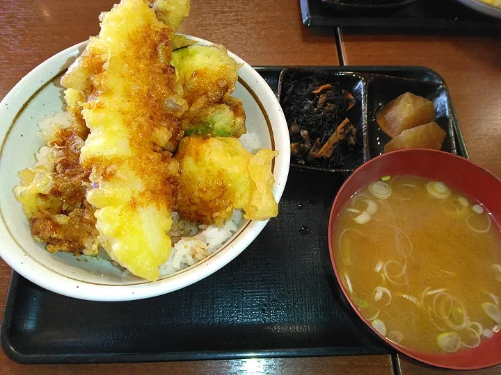 穴子とエビ天丼|よっちびやばんぶーさん