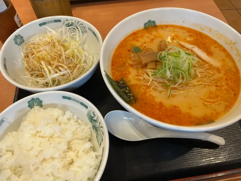 Snapdishの料理写真:日高屋で昼食|Mikoshiba Kazutoshiさん