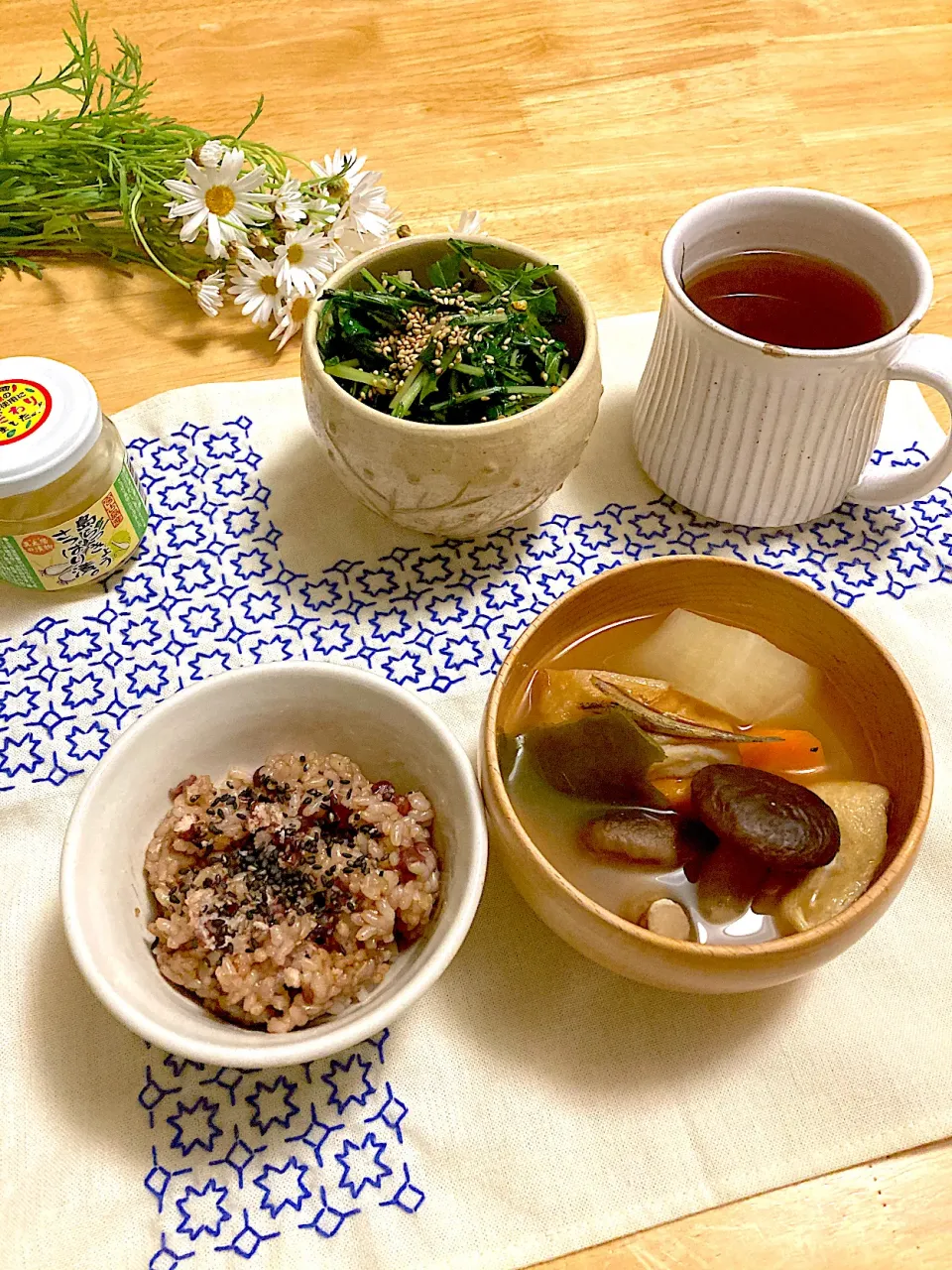 和風ポトフ(それは、おでんになるのか？)、発芽玄米お赤飯、水菜の中華ごま和え、島らっきょう、ハブ茶|さくたえさん