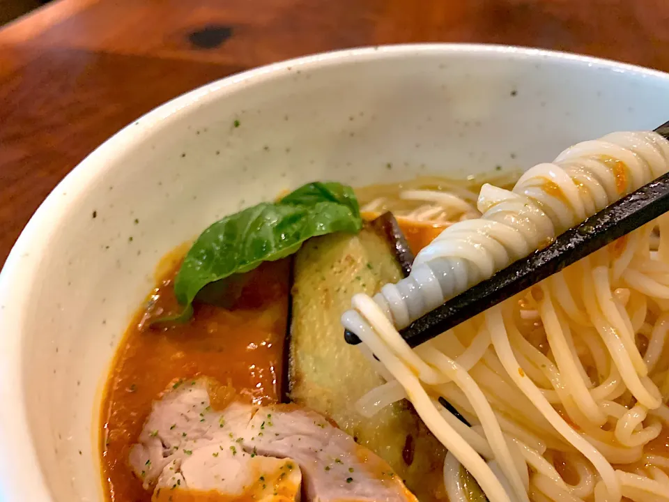 セミドライトマト使用　茄子と鶏肉のトマトソース温めん|半田手延べそうめんの店 阿波や壱兆さん