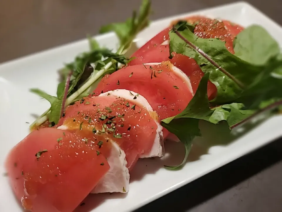 サラダチキンとトマトのカプレーゼ|あさ香 守口店さん