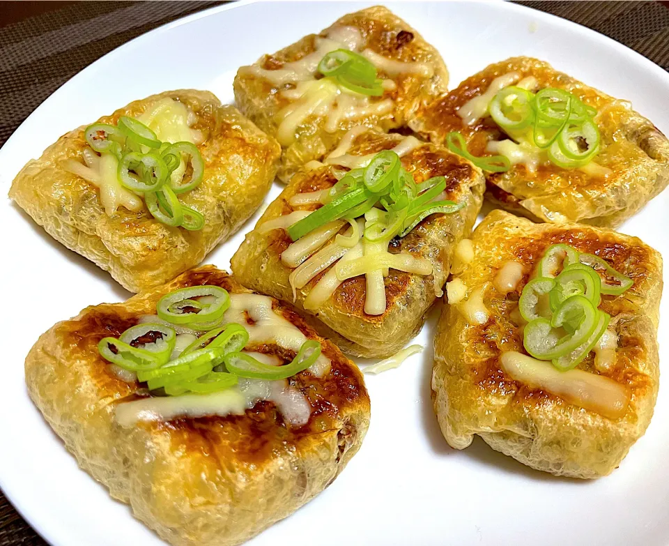 【男メシ】揚げ納豆チーズ焼き|ワタルキャンプさん