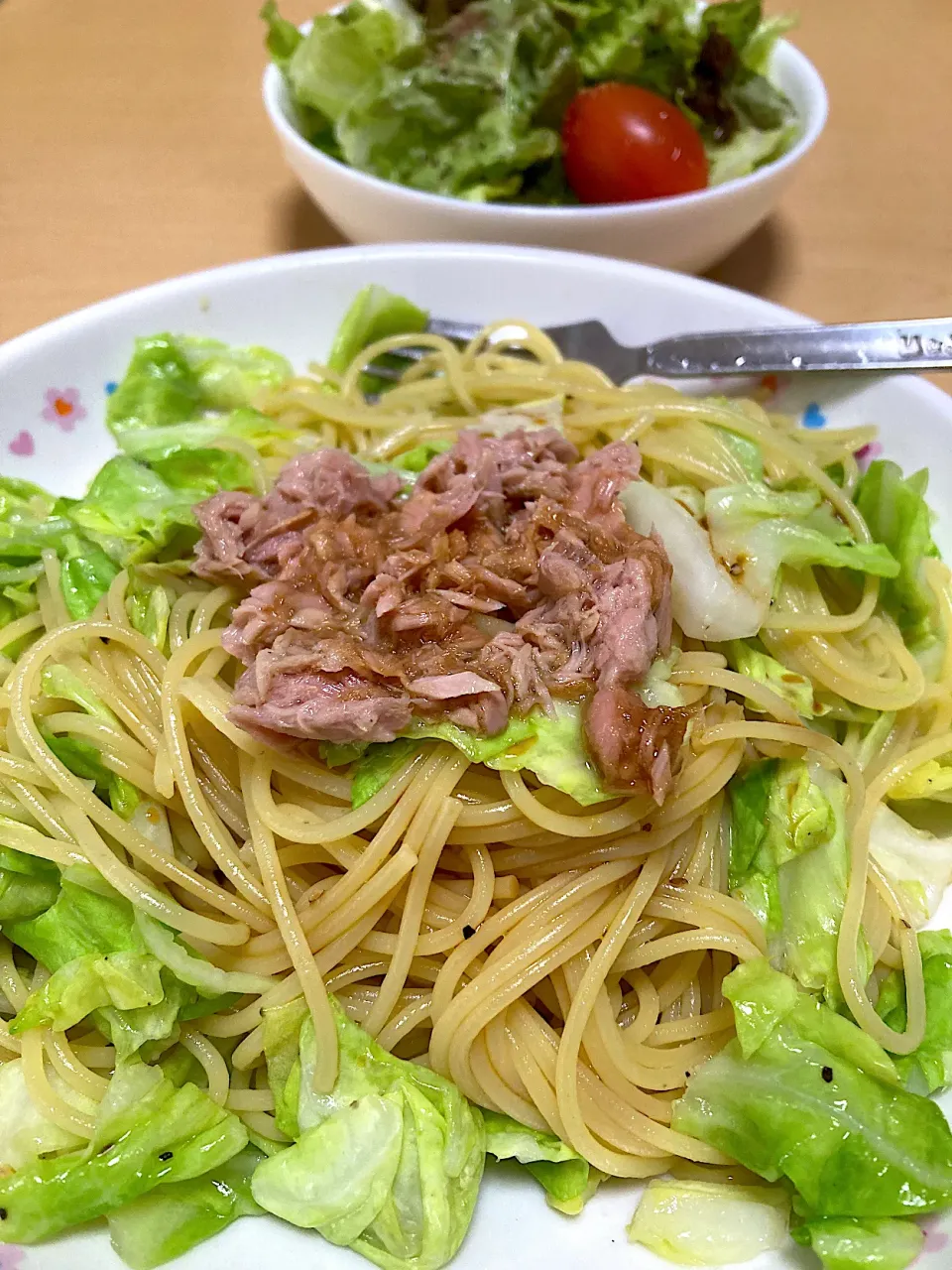 Snapdishの料理写真:単身赴任中の男飯(春キャベツのパスタ)|おおもりの星さん