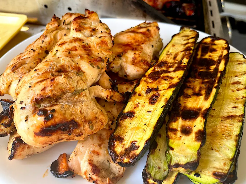 Grilled chicken & zucchinis|🌺IAnneさん