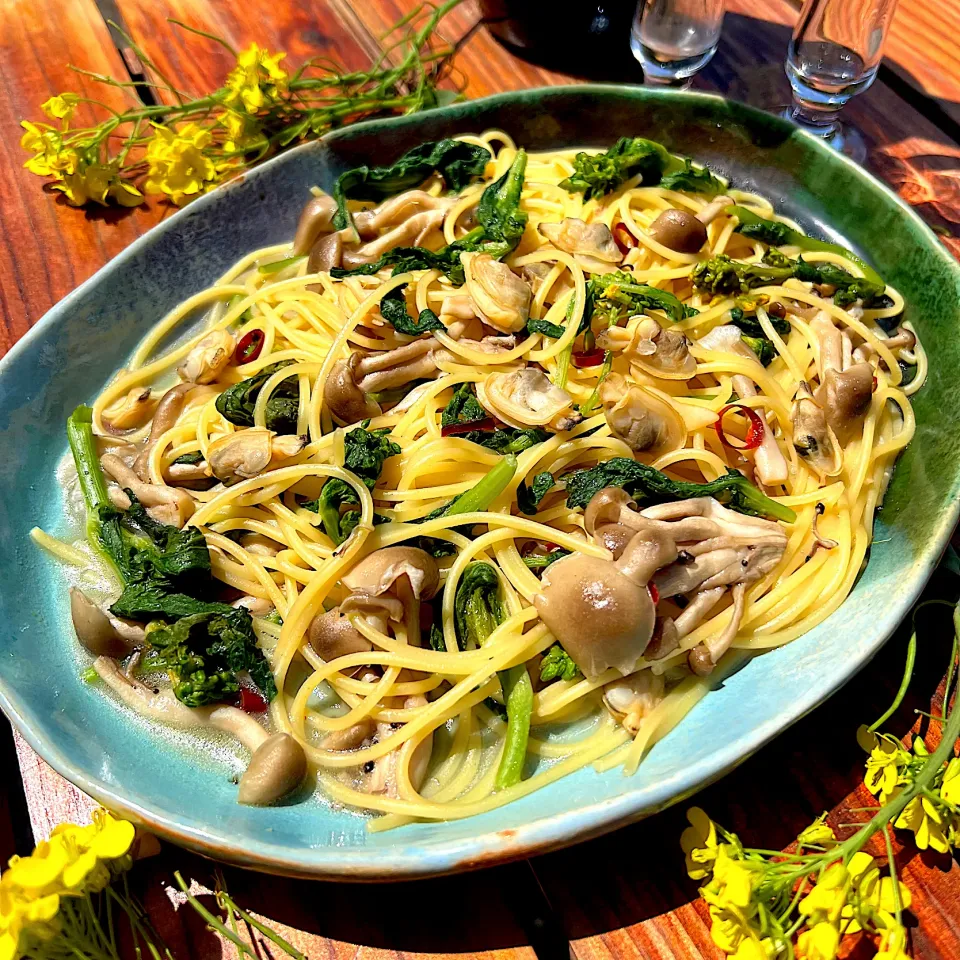 あさりと菜の花の🌸春らんまんパスタ|まめもにおさん