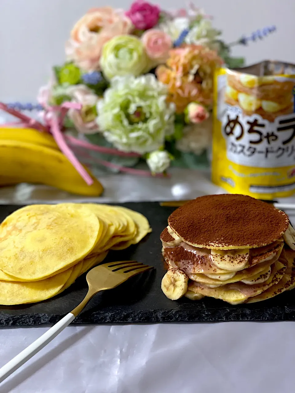 Snapdishの料理写真:めちゃラクカスタードミックスを使ってバナナ🍌チョコカスタードクレープ✨|いっちゃんさん