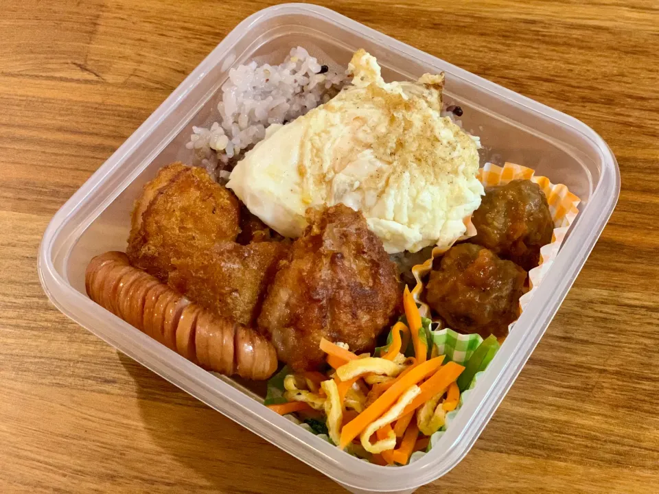 タッパー弁当シリーズ！唐揚げ弁当！|ふくすけ食堂さん