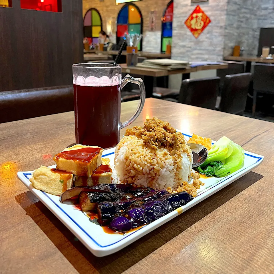 Rice with Braised minced pork, eggplant and tofu set|skyblueさん