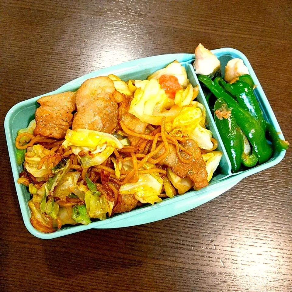 Snapdishの料理写真:焼きそば弁当🍱|Rieさん