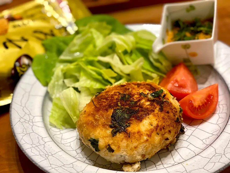 粒みそシーズニングで食べるおからバーグ☺︎|まめすけ。さん