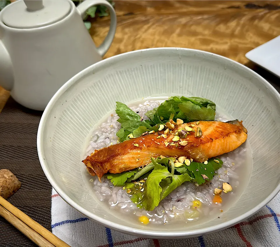 お野菜と魚とナッツを一緒に！鮭粥|くまちゃんさん