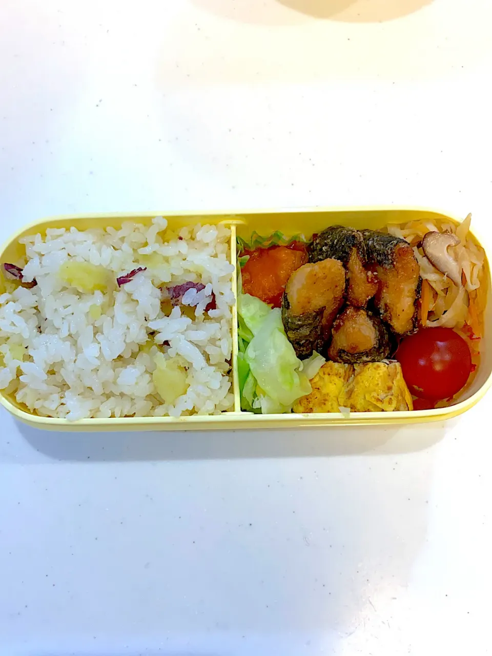 Snapdishの料理写真:さつまいもご飯弁当|よくちゃんさん