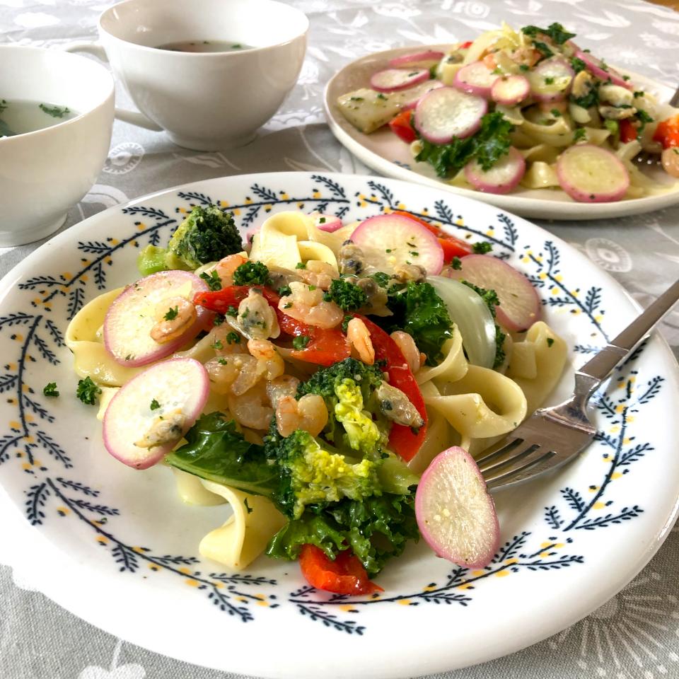アヒージョ仕立てでいただく✨たっぷり野菜と魚介のタリアテッレ