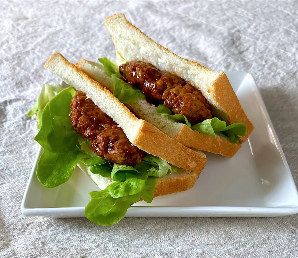 豆腐入りハンバーグでサンドイッチ|かっちゃん杉さん