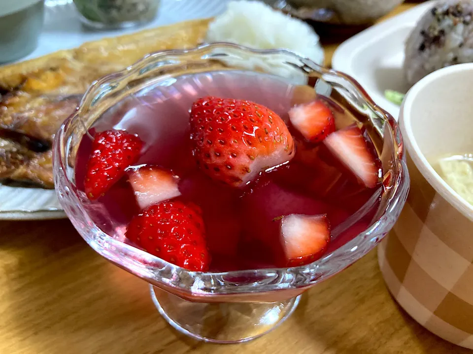 ＊苺と桃缶のしゅわしゅわ美酢ゼリー🍓🍑🌸＊|＊抹茶＊さん