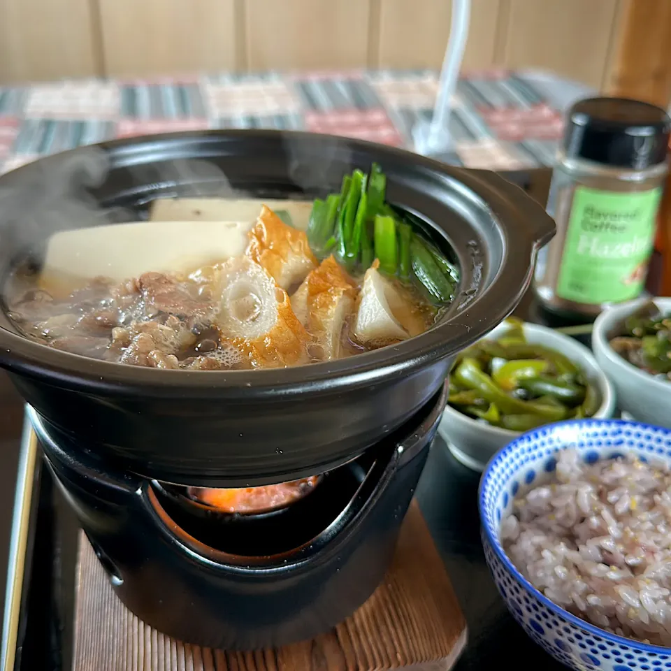 Snapdishの料理写真:まだまだ底冷えするんだよね。で、肉豆腐鍋|くまちゃんさん