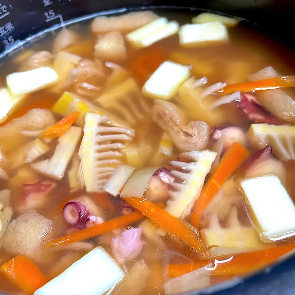 タコと筍とバター🐙🧈🍚　　　　　　　　　　炊き込みご飯　　　　　　　　　　　　　　　　　　　スイッチオン！|mokoさん