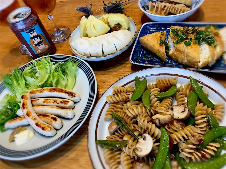 マッシュルームとスナップエンドウのペペロンチーノ　焼き油揚げ　etc|じゅんさんさん