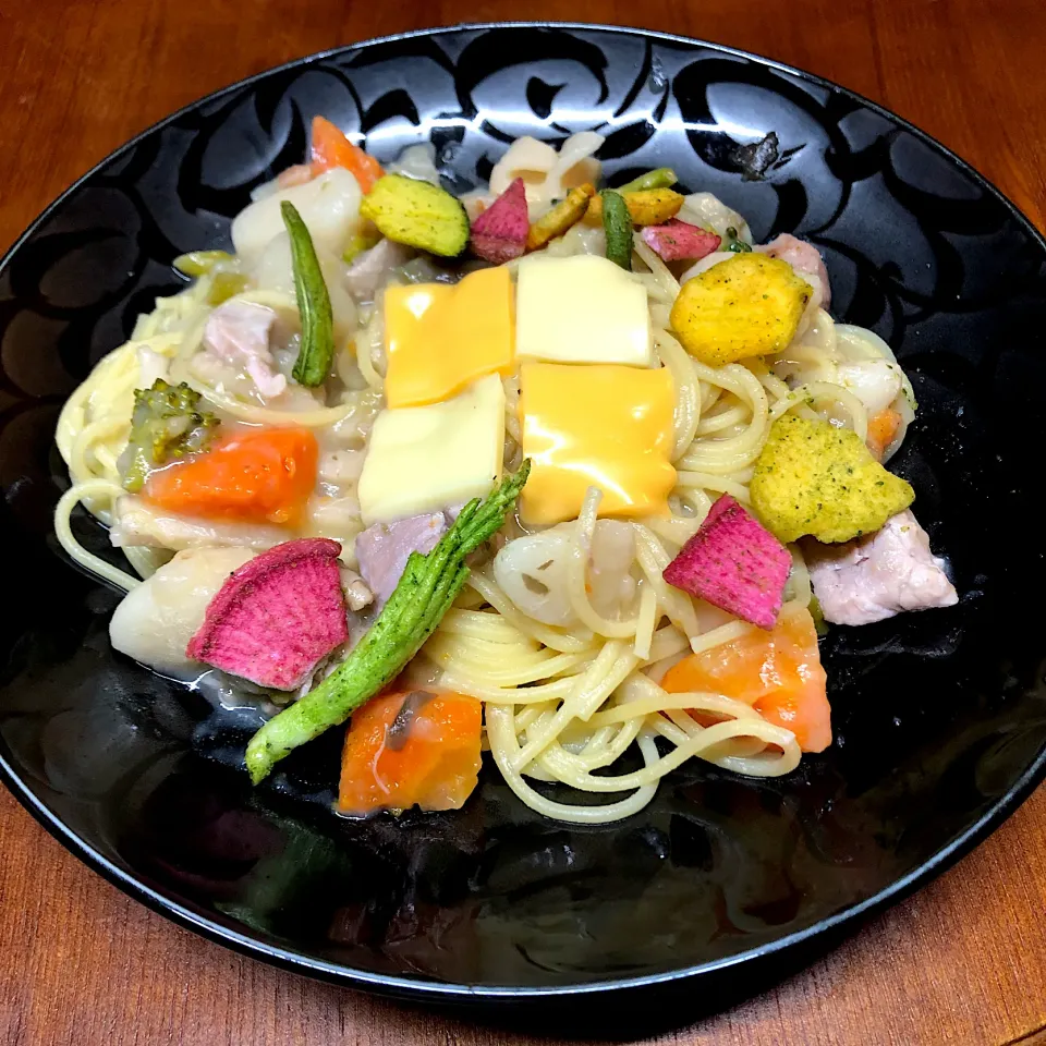 メルトロリッチ🧀on大豆のお肉クリームパスタ|henryさん