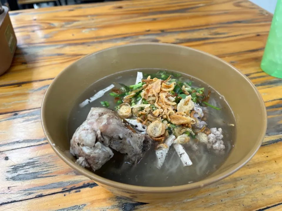 Snapdishの料理写真:タイ🇹🇭バンコクで食べたクワイジャップユアン(タイ風ベトナムうどん)大好きなんだ　でもバンコクではお店が少なくて困るんです|Mikoshiba Kazutoshiさん