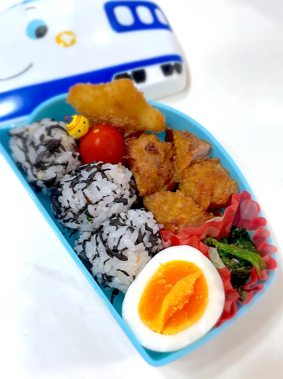 1年生弁当😊大好き唐揚げいっぱい❤️|Michiko Okamotoさん