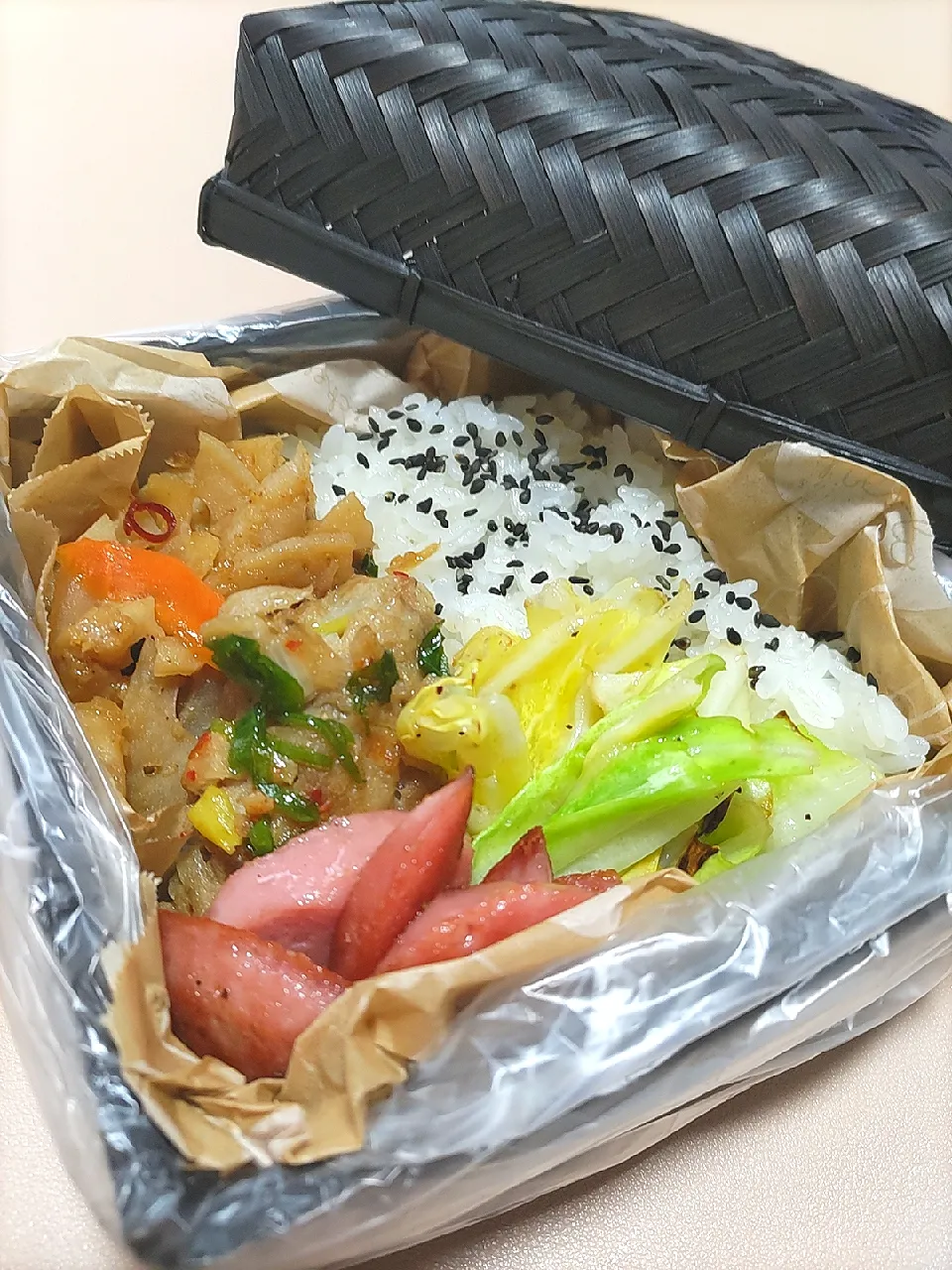 Snapdishの料理写真:4/19 派遣かーちゃん弁当|けろよんさん