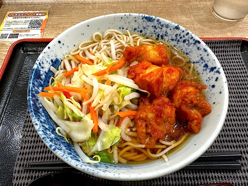 ヤンニョムチキンとゆで野菜のそば|マハロ菊池さん