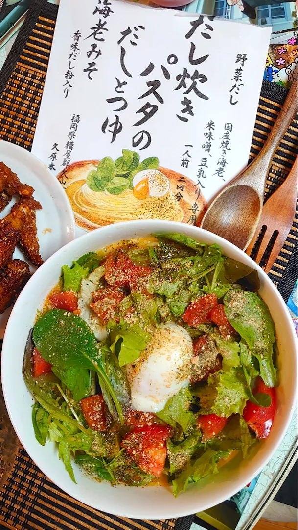 茅乃舎のだし炊きパスタ　えび味噌味
で夕ご飯🍴|ポチさん