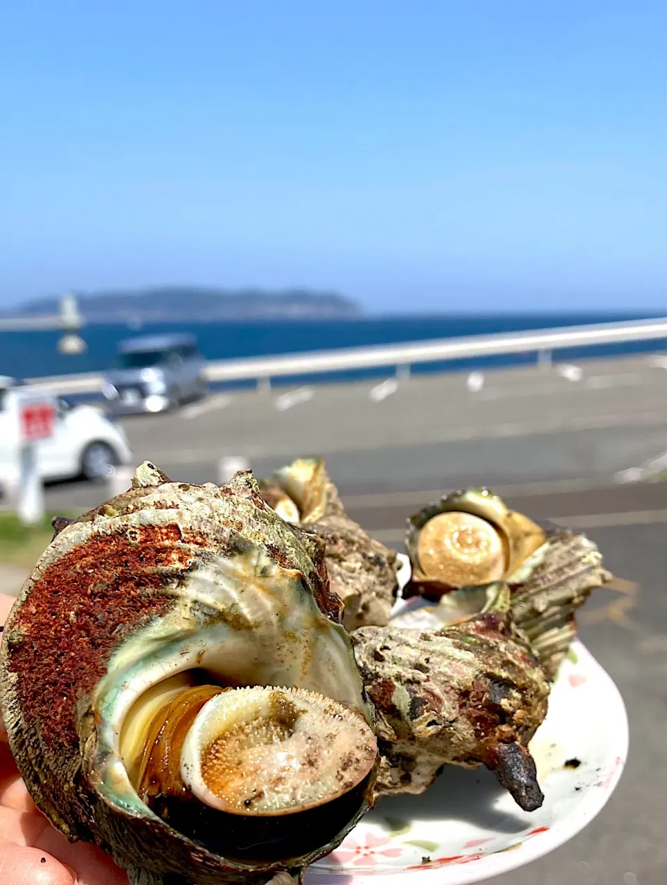 サザエのつぼ焼き|チーのベーカリーチャンネルさん