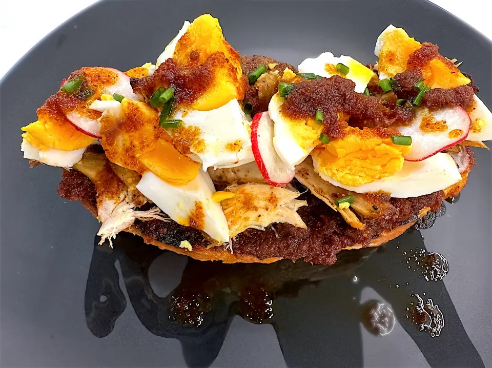 Dja, suya chicken and eggs toast!|aceさん