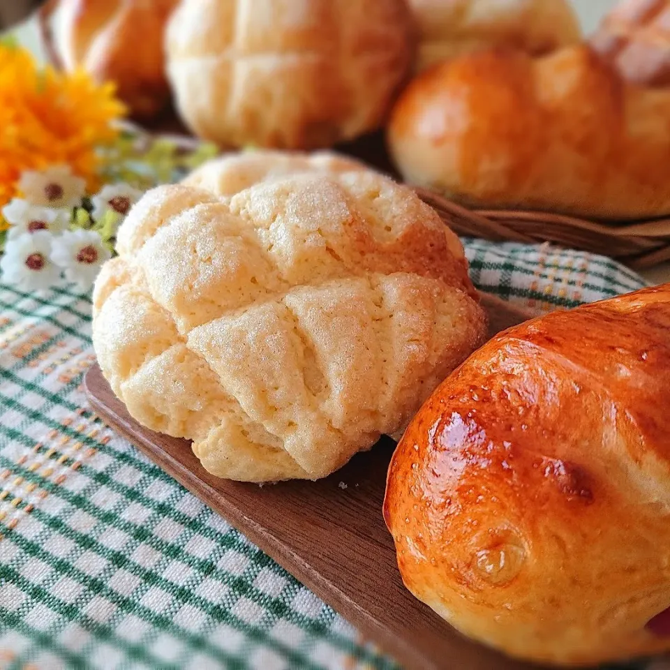 メロンパン焼けました|ポトスさん