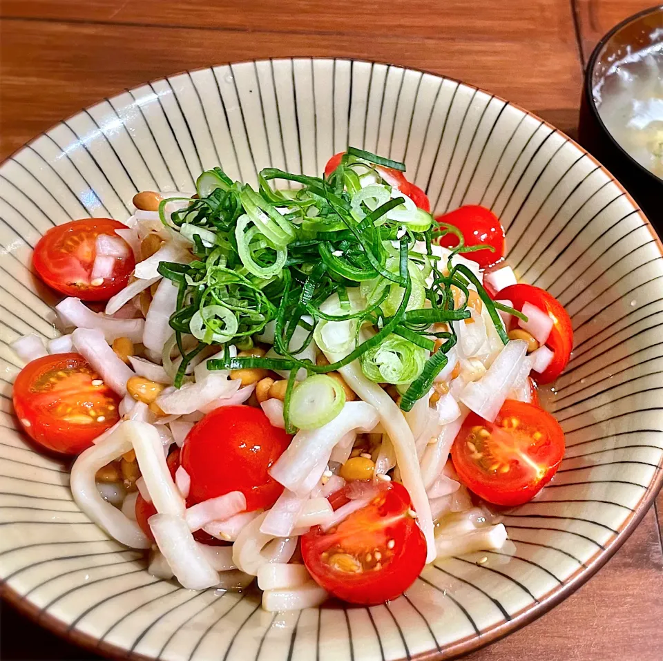 納豆とトマトの冷やしうどん|ゆきっちん(・8・)さん