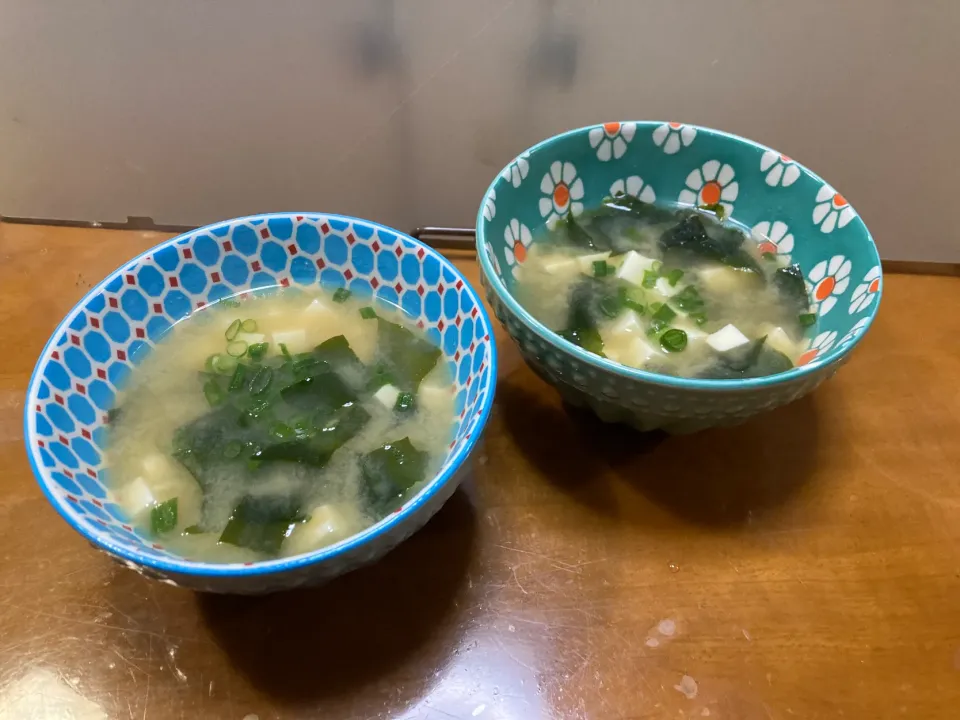 料亭の味粒みそで超早味噌汁|めしおさん