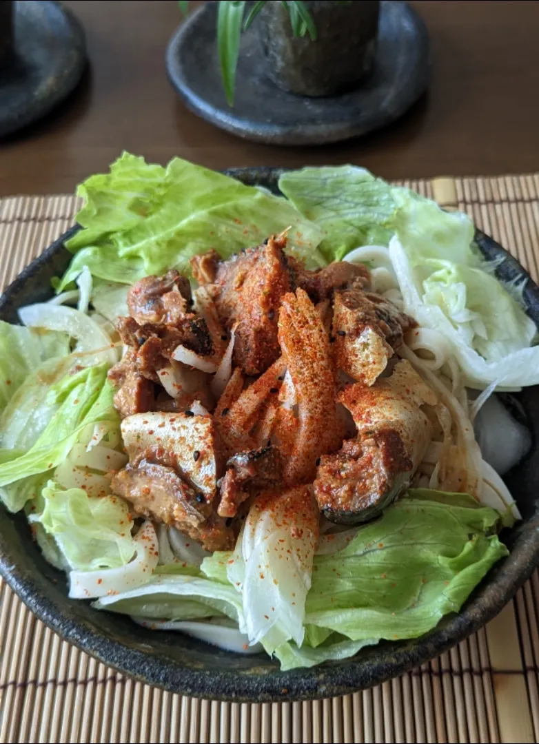 サバ味噌缶で冷や汁風サラダきしめん🍻|miyuki🌱さん